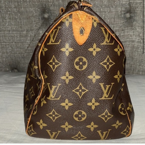 Authentic Louis Vuitton Speedy 30 - Picture 3 of 9